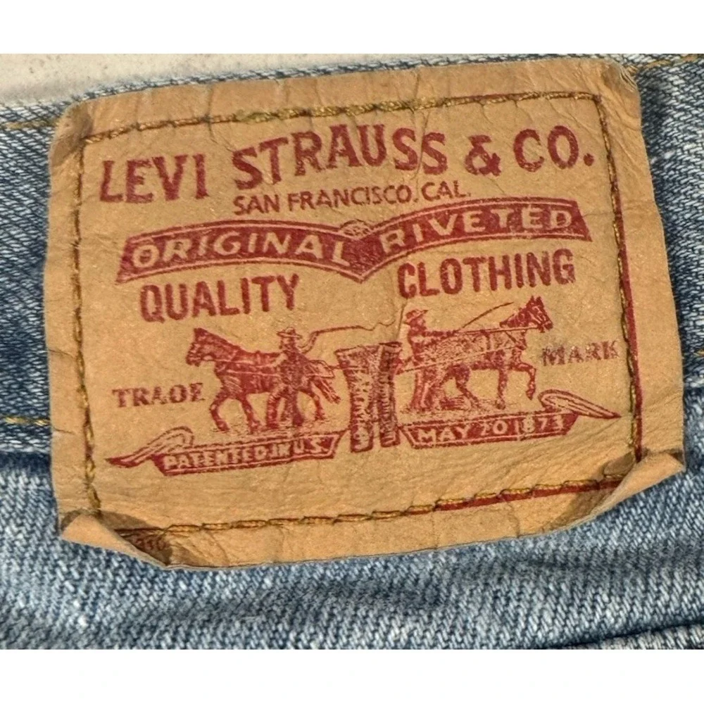 VTG Y2K Levi's 550 Jeans Womens 14 Blue Light Wash Relaxed‎ Tapered Mom Denim